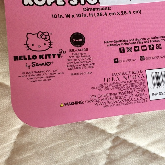 Hello kitty storage bin - Picture 6 of 8